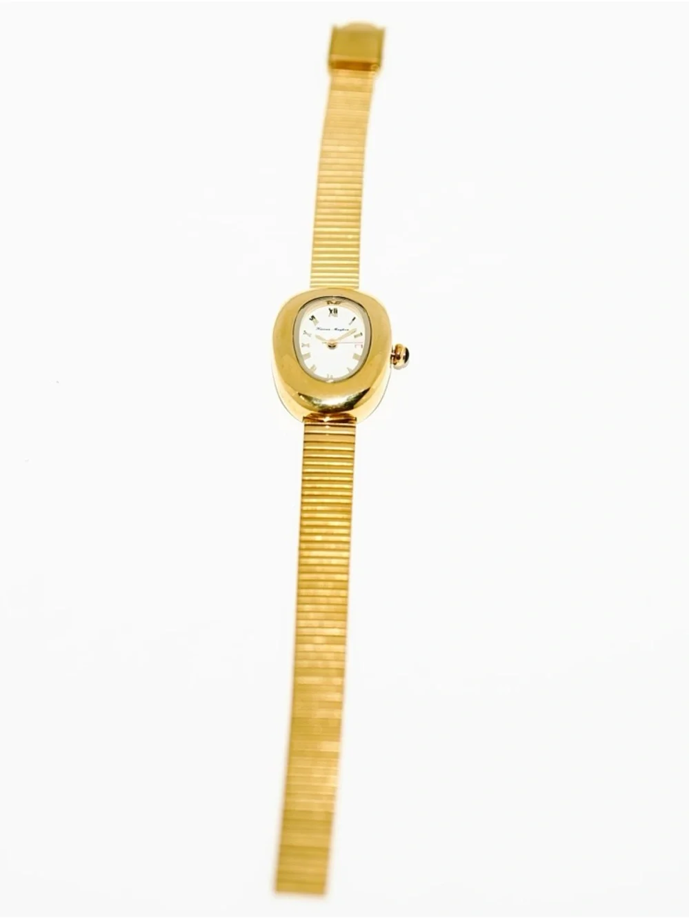 Heaven Mayhem Amara Gold Oval Women's Watch with Roman Analog Dial Classic